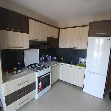 Mona's Hostel Saranda